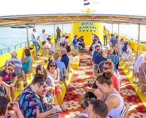 Visite en sous-marin à fond de verre