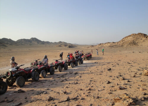 Safari dans le désert et balade en quad l’après-midi à Hurghada