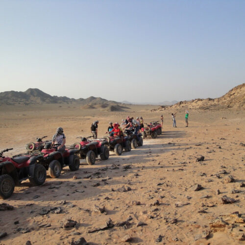 Safari dans le désert et balade en quad l’après-midi à Hurghada