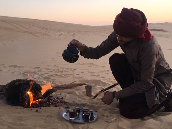 https://media-cdn.tripadvisor.com/media/photo-s/11/f7/be/95/bedouin-tea-at-sunset.jpg